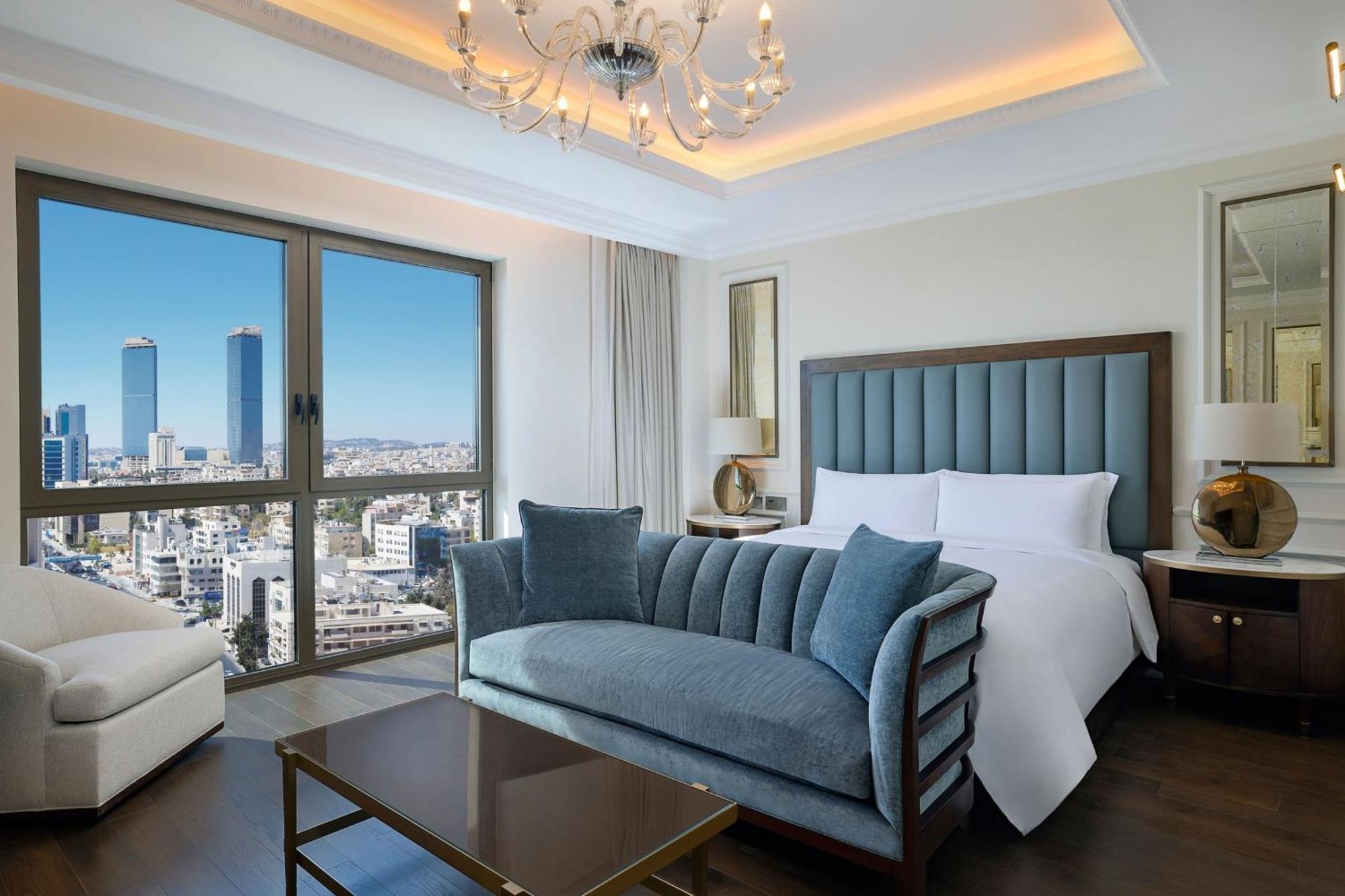 The Ritz-Carlton, Amman Hotell Eksteriør bilde A bedroom at the Four Seasons Hotel