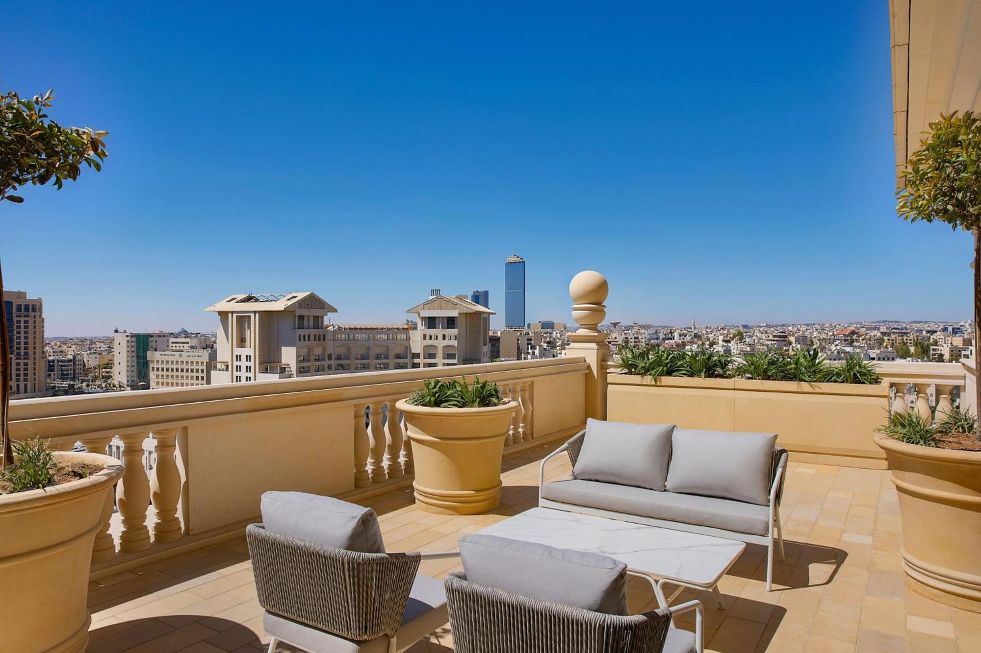 The Ritz-Carlton, Amman Hotell Eksteriør bilde The Westin Palace Madrid