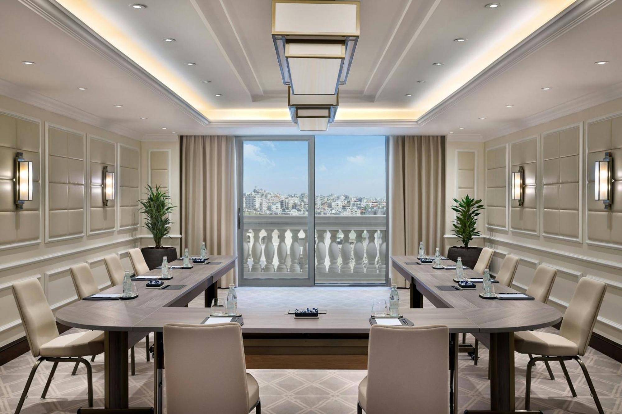 The Ritz-Carlton, Amman Hotell Eksteriør bilde Meeting room