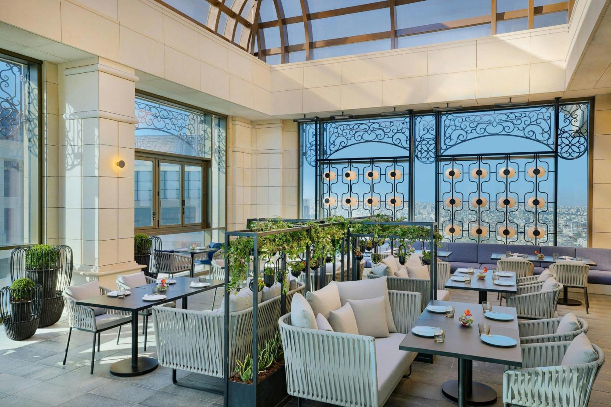 The Ritz-Carlton, Amman Hotell Eksteriør bilde The Terrace