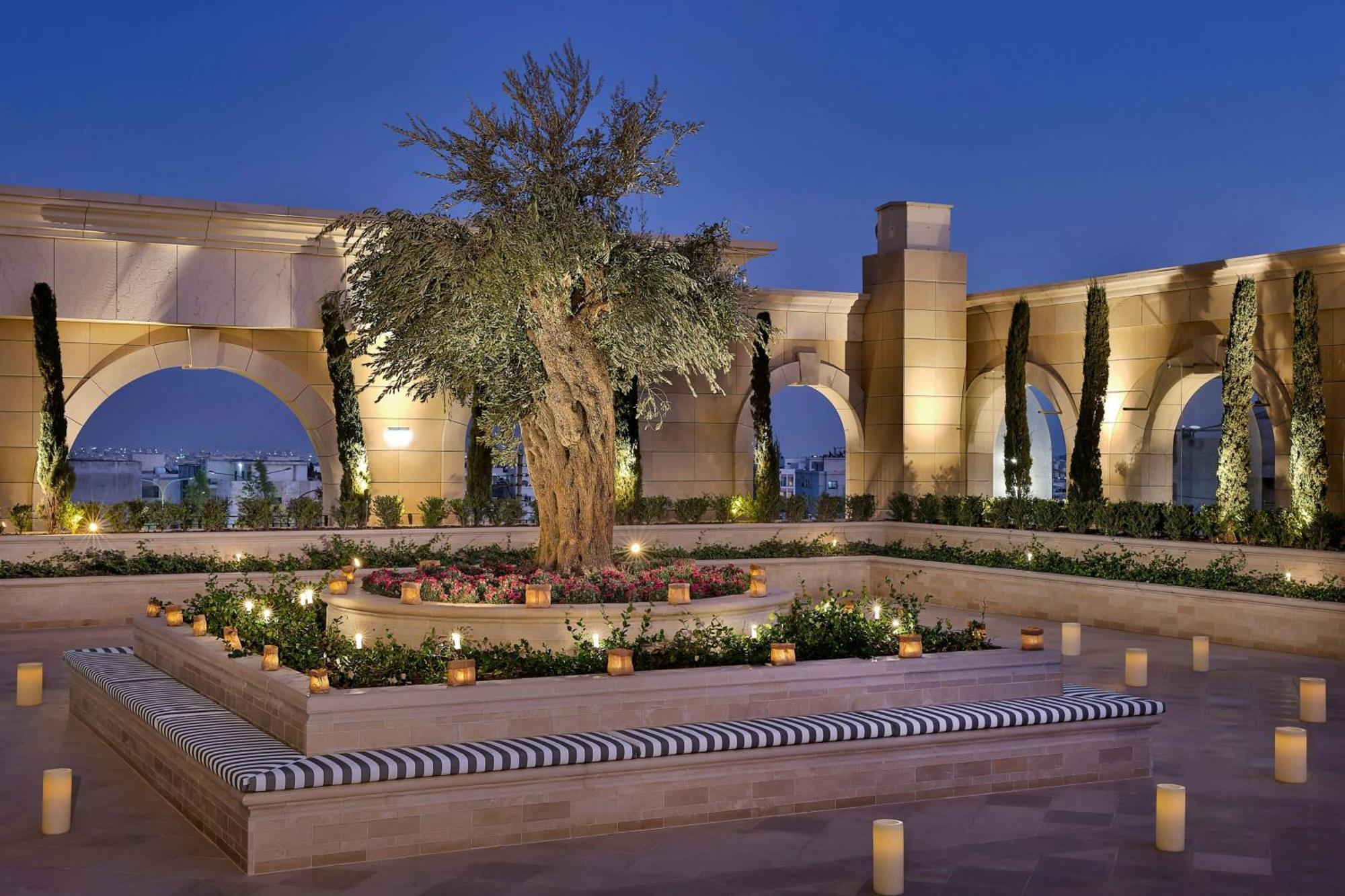 The Ritz-Carlton, Amman Hotell Eksteriør bilde The Westin La Paloma
