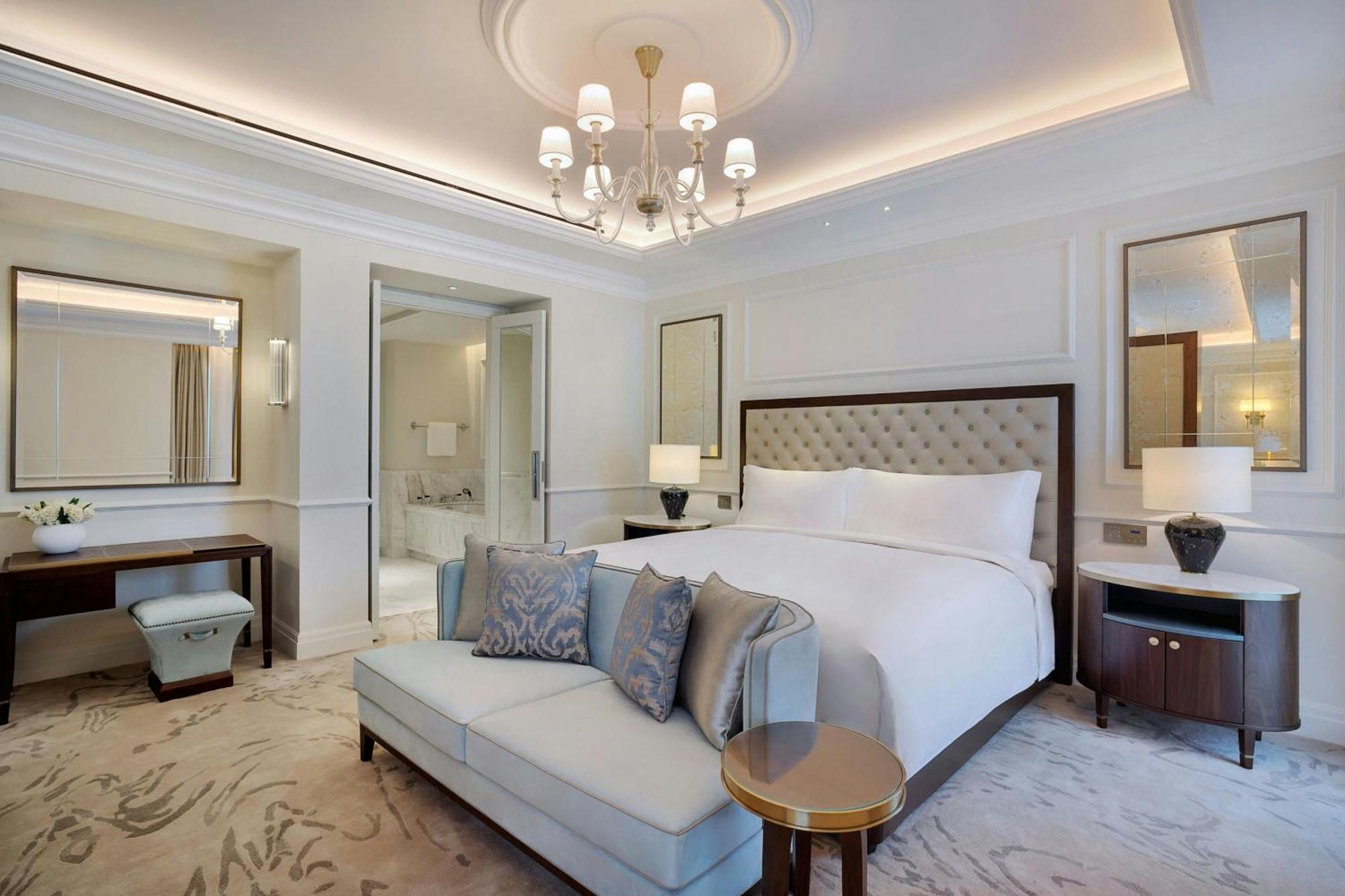 The Ritz-Carlton, Amman Hotell Eksteriør bilde A bedroom at the hotel