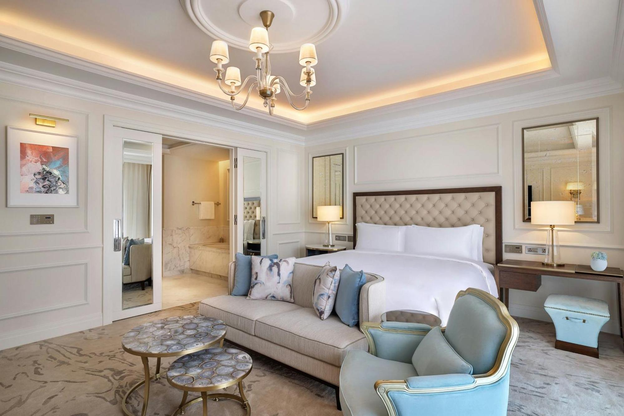 The Ritz-Carlton, Amman Hotell Eksteriør bilde A bedroom at the hotel