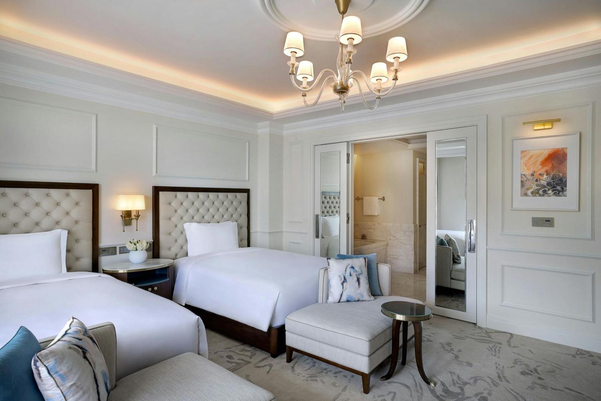 The Ritz-Carlton, Amman Hotell Eksteriør bilde Deluxe Room