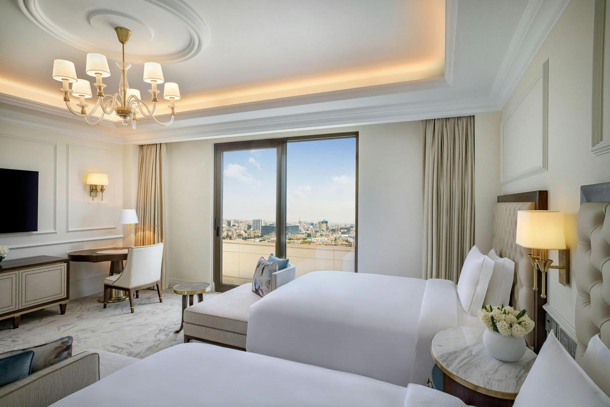 The Ritz-Carlton, Amman Hotell Eksteriør bilde Deluxe Room