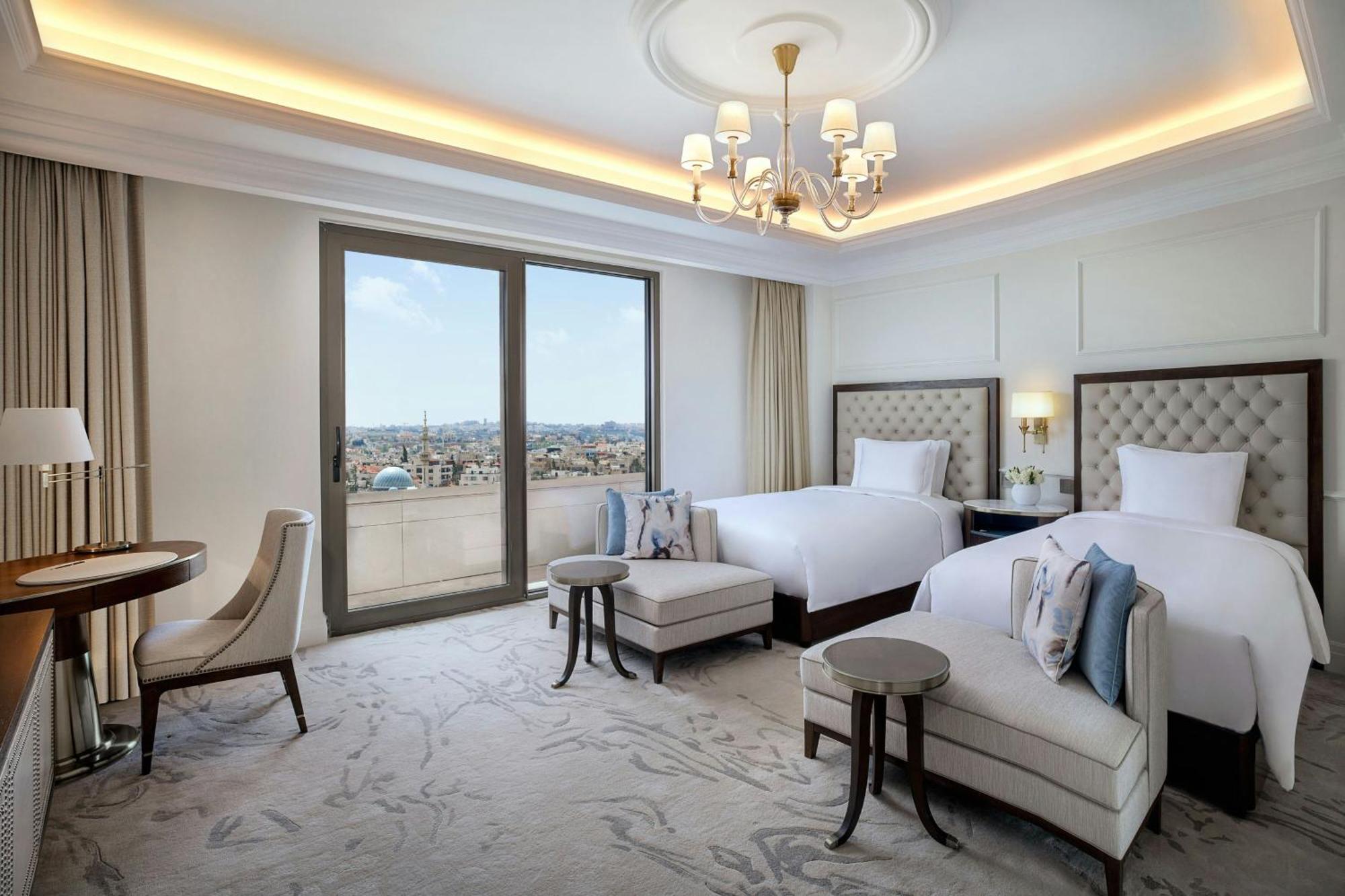 The Ritz-Carlton, Amman Hotell Eksteriør bilde Deluxe Room